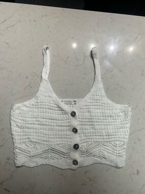 Jolie & Joy White Knit Button Front Crop Top (Size XL)